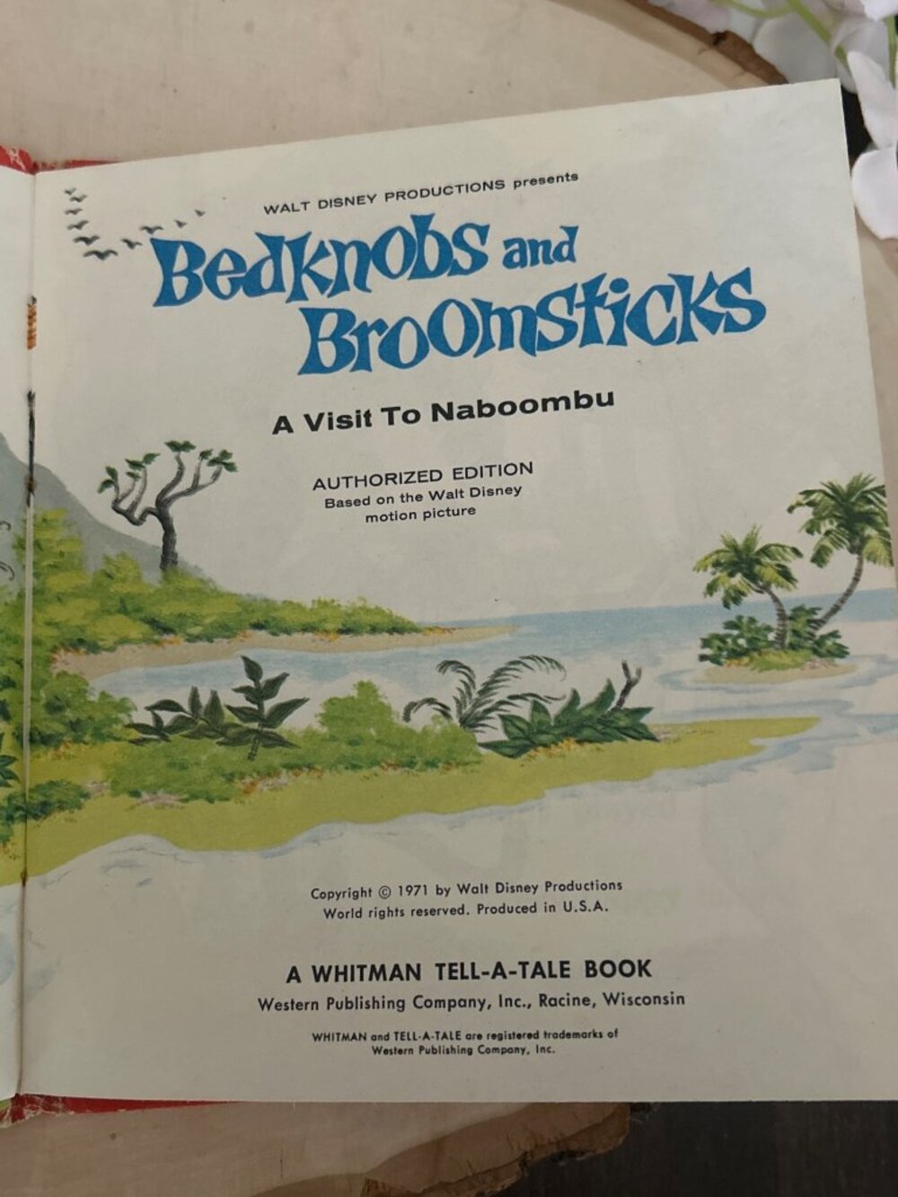 Bedknobs And Broomsticks A Visit To Naboombu 1971 Whitman Tell-A-Tale Hardcover - Picture 4 of 10